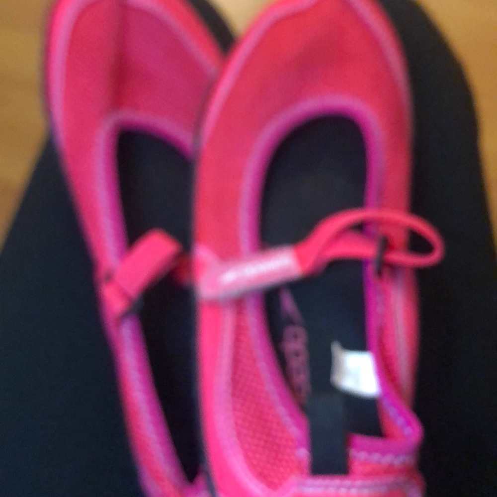 Swim shoes
